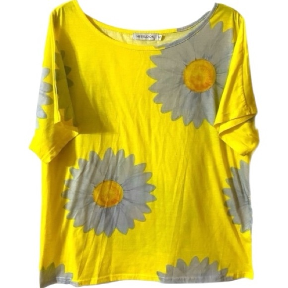 MISSLOOK Tops - MissLook Top, Floral, short sleeve tee, Daisy, Sz XL, 1X, Garden girl, Comfy